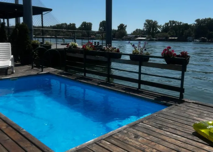 Splav Na Savi Kalivarija * Belgrad