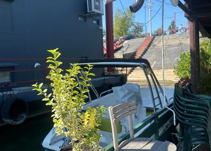 Splav Na Savi Kalivarija Willa *