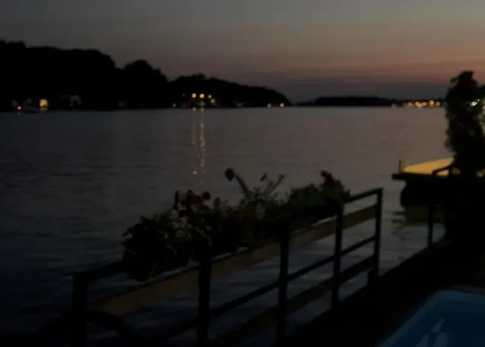 Willa Splav Na Savi Kalivarija